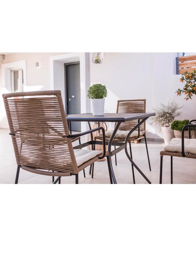 Athena Luxury Apartments 메손기 외부 사진