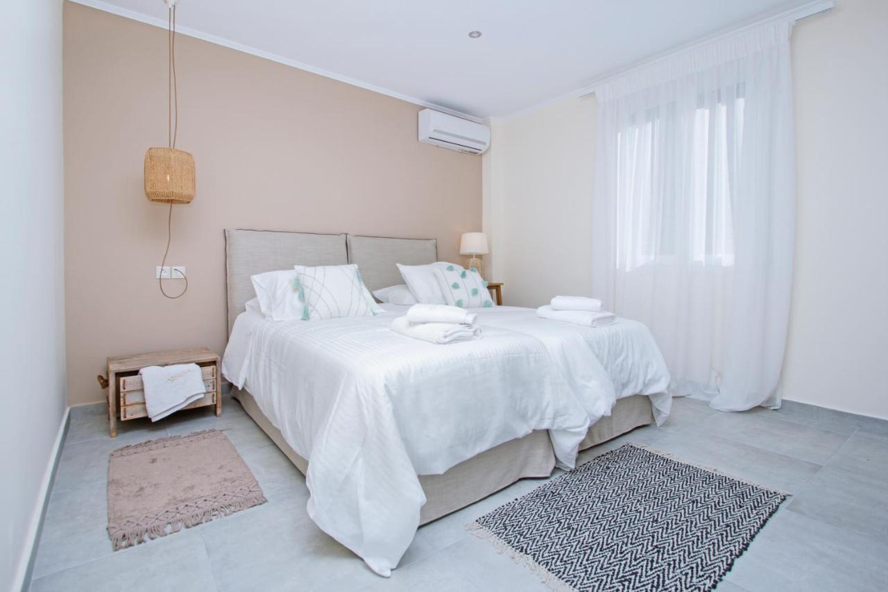 Athena Luxury Apartments 메손기 외부 사진